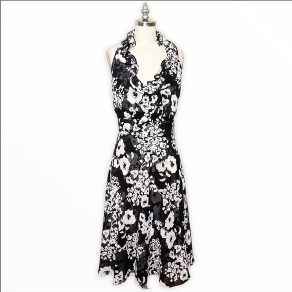 White House Black Market Dresses & Skirts - White House Black Market floral ruffle dress
